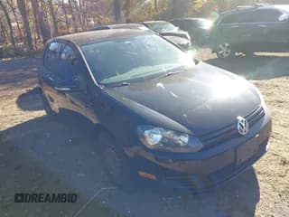 ✅ 2013 Volkswagen Golf • VIN: WVWDB7AJ6DW123378 • Lot: 43693105. Wystawiony na IAAI z przebiegiem 129 699 mil. Bezpłatny archiwum sprzedaży aukcyjnych z USA i szczegółowy raport historii pojazdu na DreamBid. Zdjęcie 1.