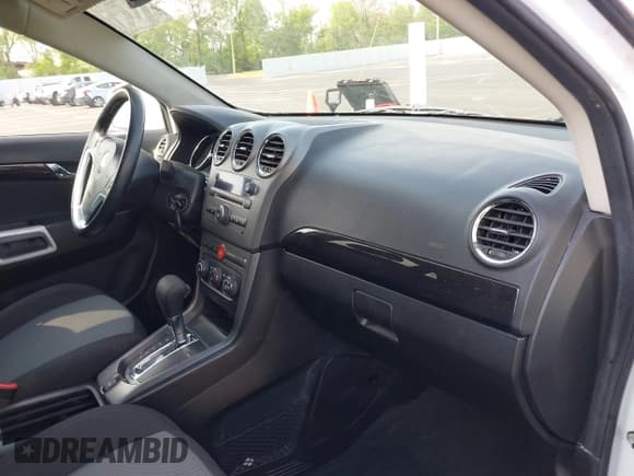 ✅ 2014 Chevrolet Captiva Sport LS • VIN: 3GNAL2EK0ES603331 • Lot: 42061441. Wystawiony na IAAI z przebiegiem 128 041 mil. Bezpłatny archiwum sprzedaży aukcyjnych z USA i szczegółowy raport historii pojazdu na DreamBid. Zdjęcie 5.