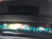 ✅ 2005 Chevrolet Silverado 2500HD LS • VIN: 1GCHK232X5F966561 • Lot: 42402828. Wystawiony na IAAI z przebiegiem 207 618 mil. Bezpłatny archiwum sprzedaży aukcyjnych z USA i szczegółowy raport historii pojazdu na DreamBid. Zdjęcie 15.