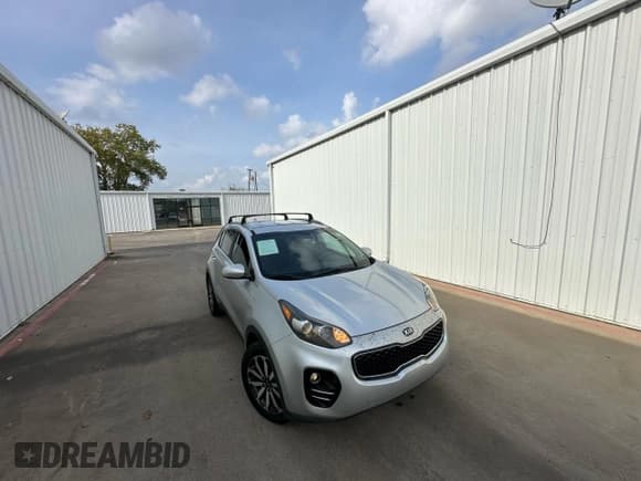 ✅ 2017 Kia Sportage EX • VIN: KNDPNCAC1H7255219 • Лот: 93987055. Опубликован ранее на Copart с пробегом 133 827 миль. Бесплатный доступ к архиву аукционных продаж из США и подробный отчёт об истории автомобиля на DreamBid. Изображение 1.
