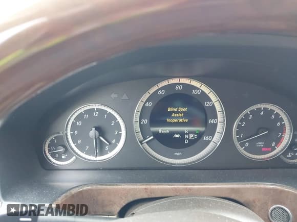 ✅ 2013 Mercedes-Benz E 350 Luxury • VIN: WDDHF8JB6DA695767 • Lot: 42959428. Listed on IAAI with 125,325 mi. Free auction sales archive from the USA and detailed vehicle history report at DreamBid. Image 7.