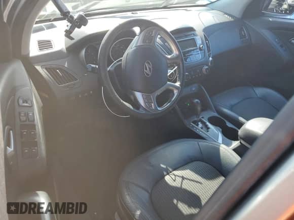 ✅ 2012 Hyundai Tucson GLS • VIN: KM8JUCAC0CU530397 • Lot: 73659814. Wystawiony na Copart z przebiegiem 193 300 mil mil. Skorzystaj z bezpłatnego archiwum sprzedaży aukcyjnych z USA i zobacz szczegółowy raport historii pojazdu na DreamBid. Zdjęcie 8.