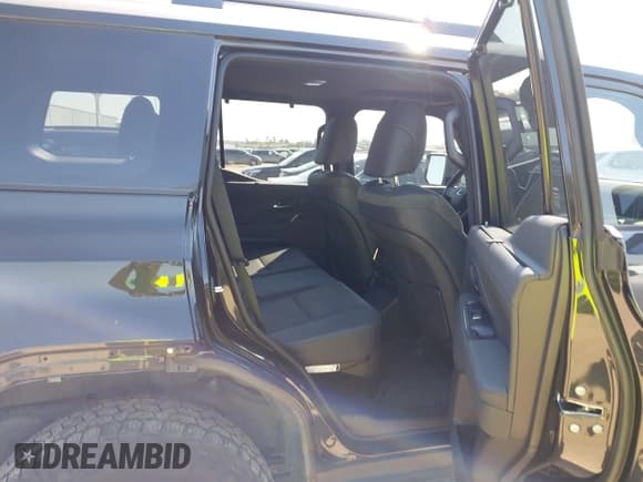 ✅ 2024 Lexus GX 550 Overtrail • VIN: JTJTBCDX4R5024346 • Lot: 43151782. Listed on IAAI with 16,223 mi. Free auction sales archive from the USA and detailed vehicle history report at DreamBid. Image 8.