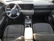 ✅ 2024 Hyundai Kona SE • VIN: KM8HA3AB7RU138332 • Лот: 71700745. Опубликован ранее на Copart с пробегом 10 651 миль. Бесплатный доступ к архиву аукционных продаж из США и подробный отчёт об истории автомобиля на DreamBid. Изображение 8.