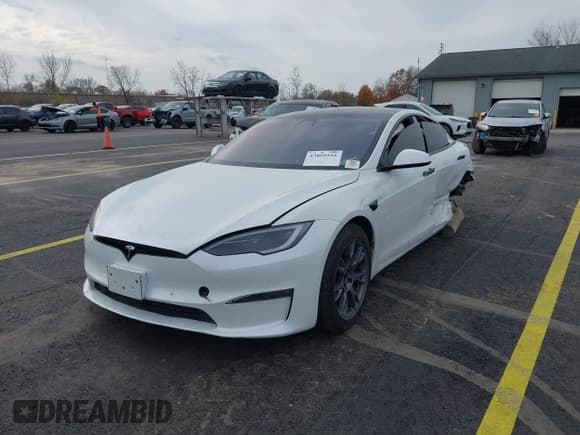 ✅ 2022 Tesla Model S Plaid • VIN: 5YJSA1E68NF477048 • Lot: 43605551. Listed on IAAI with Not provided. Free auction sales archive from the USA and detailed vehicle history report at DreamBid. Image 17.