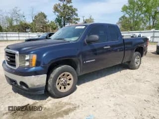 ✅ 2008 GMC Sierra 1500 Work Truck • VIN: 1GTEC19X58Z125845 • Lot: 53151585. Wystawiony na Copart z przebiegiem 156 458 mil. Bezpłatny archiwum sprzedaży aukcyjnych z USA i szczegółowy raport historii pojazdu na DreamBid. Zdjęcie 1.