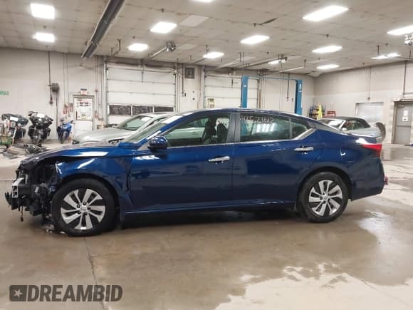 ✅ 2022 Nissan Altima S • VIN: 1N4BL4BV2NN362377 • Lot: 43521612. Wystawiony na IAAI z przebiegiem 31 204 mil. Bezpłatny archiwum sprzedaży aukcyjnych z USA i szczegółowy raport historii pojazdu na DreamBid. Zdjęcie 14.