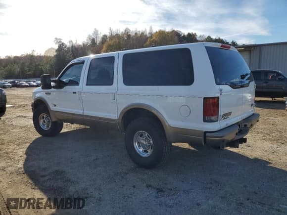 ✅ 2005 Ford Excursion Eddie Bauer • VIN: 1FMSU45P95EC14565 • Lot: 84520134. Listed on Copart with 276,698 mi. Free auction sales archive from the USA and detailed vehicle history report at DreamBid. Image 2.