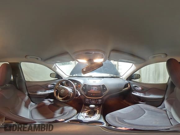 ✅ 2016 Jeep Cherokee Latitude • VIN: 1C4PJMCSXGW253835 • Lot: 92085015. Listed on Copart with 181,150 mi. Free auction sales archive from the USA and detailed vehicle history report at DreamBid. Image 15.