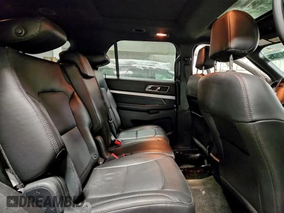 ✅ 2017 Ford Explorer XLT • VIN: 1FM5K8DH5HGA83096 • Lot: 95217575. Wystawiony na Copart z przebiegiem 46 412 mil. Bezpłatny archiwum sprzedaży aukcyjnych z USA i szczegółowy raport historii pojazdu na DreamBid. Zdjęcie 11.