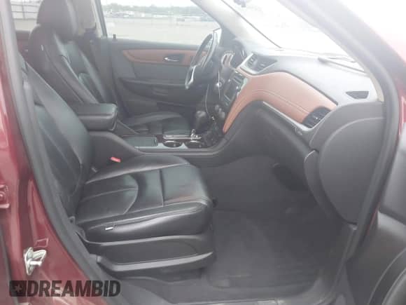 2017 Chevrolet Traverse LT z VIN 1GNKRGKD2HJ205761, wystawiony jako IAAI lot #43362483 z przebiegiem 89 450 mil mil oraz . Historia ofert i sprzedaży dostępna na DreamBid. Obrazek 5.