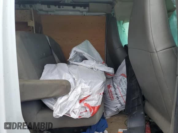 ✅ 2021 Chevrolet Express Cargo • VIN: 1GCWGAFP3M1259050 • Lot: 66394535. Wystawiony na Copart z przebiegiem Nie podano. Bezpłatny archiwum sprzedaży aukcyjnych z USA i szczegółowy raport historii pojazdu na DreamBid. Zdjęcie 10.