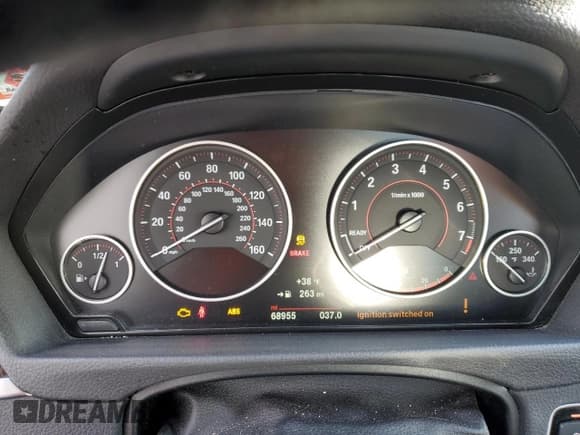 ✅ 2017 BMW 4 Series 430i xDrive • VIN: WBA4U9C58H5D43686 • Lot: 82577514. Wystawiony na Copart z przebiegiem 68 955 mil. Bezpłatny archiwum sprzedaży aukcyjnych z USA i szczegółowy raport historii pojazdu na DreamBid. Zdjęcie 9.