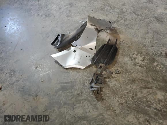 ✅ 2005 MINI Hardtop S • VIN: WMWRE33515TL14468 • Lot: 82288775. Listed on Copart with 147,844 mi. Free auction sales archive from the USA and detailed vehicle history report at DreamBid. Image 12.