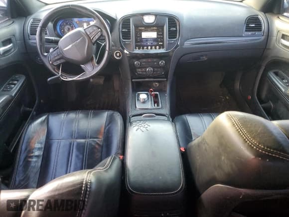 ✅ 2016 Chrysler 300 S • VIN: 2C3CCABG2GH298520 • Lot: 87239205. Listed on Copart with 141,124 mi. Free auction sales archive from the USA and detailed vehicle history report at DreamBid. Image 8.