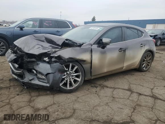 ✅ 2018 Mazda 3 Touring • VIN: 3MZBN1L39JM234381 • Lot: 93769185. Wystawiony na Copart z przebiegiem 76 810 mil. Bezpłatny archiwum sprzedaży aukcyjnych z USA i szczegółowy raport historii pojazdu na DreamBid. Zdjęcie 1.