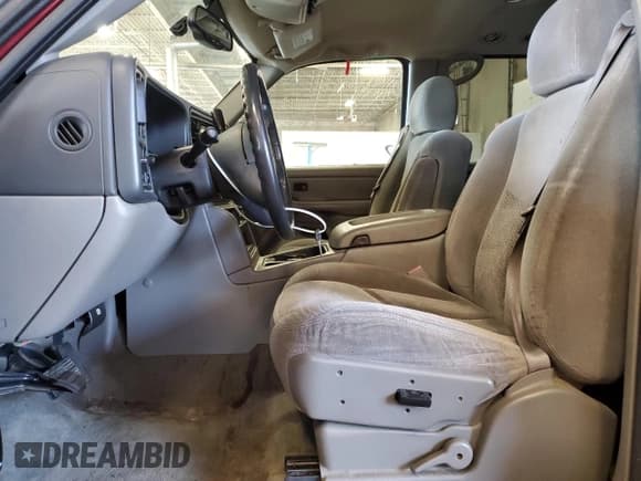 ✅ 2005 Chevrolet Suburban LT • VIN: 1GNFK16Z35J128757 • Lot: 63854665. Listed on Copart with 463,086 mi. Free auction sales archive from the USA and detailed vehicle history report at DreamBid. Image 7.