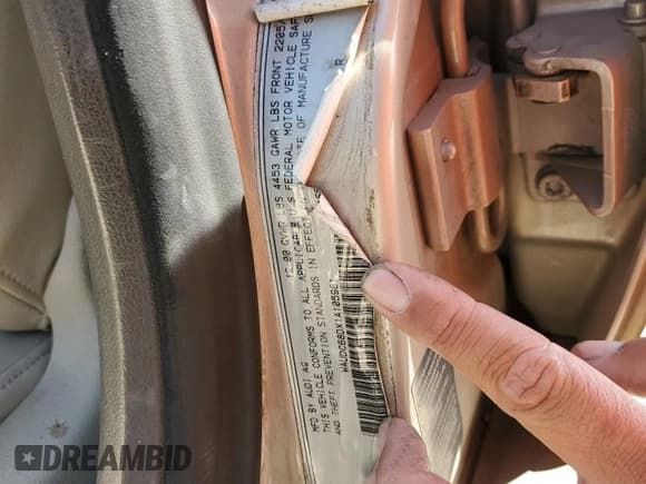 ✅ 2001 Audi A4 • VIN: WAUDC68DX1A105981 • Lot: 65834454. Wystawiony na Copart z przebiegiem 120 470 mil. Bezpłatny archiwum sprzedaży aukcyjnych z USA i szczegółowy raport historii pojazdu na DreamBid. Zdjęcie 12.