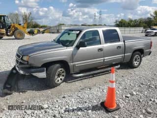 ✅ 2006 Chevrolet Silverado 1500 LS • VIN: 2GCEC13VX61232418 • Lot: 81863855. Wystawiony na Copart z przebiegiem 224 450 mil mil. Skorzystaj z bezpłatnego archiwum sprzedaży aukcyjnych z USA i zobacz szczegółowy raport historii pojazdu na DreamBid. Zdjęcie 1.