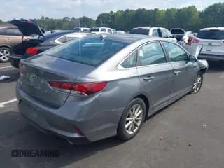 ✅ 2018 Hyundai Sonata SE • VIN: 5NPE24AFXJH723207 • Лот: 43296720. Опубликован ранее на IAAI с пробегом Не указан. Бесплатный доступ к архиву аукционных продаж из США и подробный отчёт об истории автомобиля на DreamBid. Изображение 4.