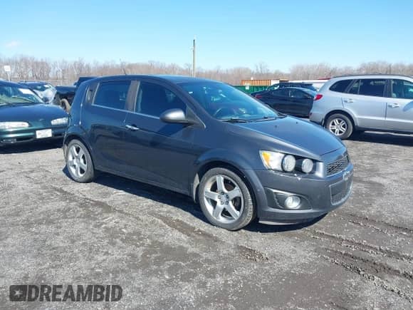 ✅ 2013 Chevrolet Sonic LTZ • VIN: 1G1JF6SB1D4105304 • Лот: 41745940. Размещён на IAAI с пробегом 125 025 миль миль. Получите бесплатный доступ к архиву аукционных продаж из США и посмотрите подробный отчёт об истории автомобиля на DreamBid. Изображение 1.