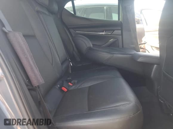 ✅ 2020 Mazda 3 Premium • VIN: JM1BPANM4L1162346 • Лот: 70642715. Опубликован ранее на Copart с пробегом Не указан. Бесплатный доступ к архиву аукционных продаж из США и подробный отчёт об истории автомобиля на DreamBid. Изображение 10.