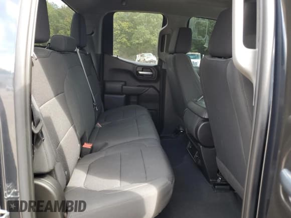 ✅ 2021 Chevrolet Silverado 1500 Custom • VIN: 1GCRWBEK5MZ374276 • Lot: 85644425. Wystawiony na Copart z przebiegiem 57 860 mil. Bezpłatny archiwum sprzedaży aukcyjnych z USA i szczegółowy raport historii pojazdu na DreamBid. Zdjęcie 10.