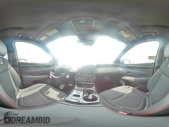 ✅ 2024 Hyundai Tucson N Line • VIN: KM8JFCD19RU180510 • Lot: 64593825. Wystawiony na Copart z przebiegiem 10 255 mil. Bezpłatny archiwum sprzedaży aukcyjnych z USA i szczegółowy raport historii pojazdu na DreamBid. Zdjęcie 16.