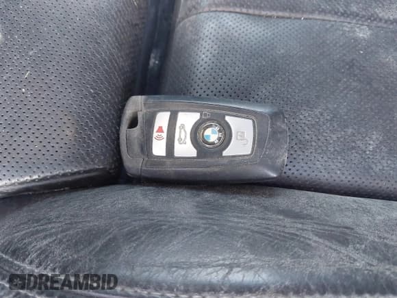 ✅ 2014 BMW M6 • VIN: WBS6C9C50EDV73695 • Lot: 43483000. Listed on IAAI with Not provided. Free auction sales archive from the USA and detailed vehicle history report at DreamBid. Image 11.