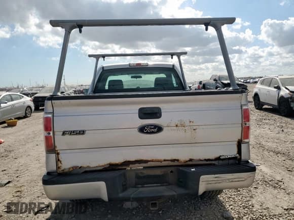 ✅ 2014 Ford F-150 XL • VIN: 1FTMF1EM0EKE79940 • Лот: 92505085. Опубликован ранее на Copart с пробегом 115 547 миль. Бесплатный доступ к архиву аукционных продаж из США и подробный отчёт об истории автомобиля на DreamBid. Изображение 6.