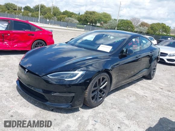 ✅ 2022 Tesla Model S Plaid • VIN: 5YJSA1E65NF490968 • Лот: 41919214. Опубликован ранее на IAAI с пробегом 22 400 миль. Бесплатный доступ к архиву аукционных продаж из США и подробный отчёт об истории автомобиля на DreamBid. Изображение 16.