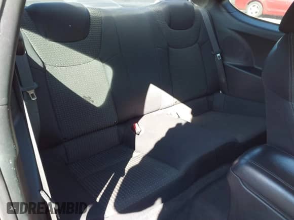 2011 Hyundai Genesis Coupe Premium с VIN KMHHT6KD6BU063611, выставлен на аукционе IAAI как лот 41330905 с пробегом Не указан миль и . История ставок и продаж доступна на DreamBid. Изображение 8.