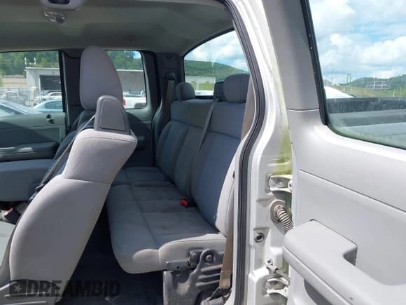 ✅ 2006 Ford F-150 XLT • VIN: 1FTPX14536FB52334 • Lot: 42956554. Listed on IAAI with 132,933 mi. Free auction sales archive from the USA and detailed vehicle history report at DreamBid. Image 8.