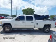 ✅ 2008 Chevrolet Silverado 2500HD 1LT • VIN: 1GCHC23648F108250 • Lot: 42503346. Wystawiony na IAAI z przebiegiem 306 258 mil. Bezpłatny archiwum sprzedaży aukcyjnych z USA i szczegółowy raport historii pojazdu na DreamBid. Zdjęcie 14.