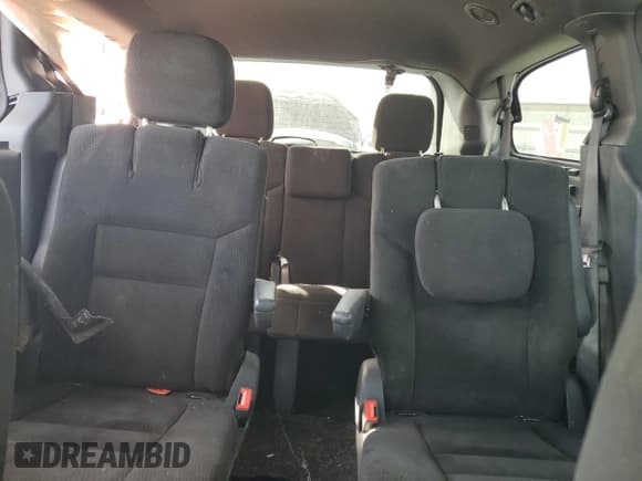 ✅ 2016 Dodge Grand Caravan SE • VIN: 2C4RDGBG4GR227402 • Lot: 82713295. Listed on Copart with 170,089 mi. Free auction sales archive from the USA and detailed vehicle history report at DreamBid. Image 10.