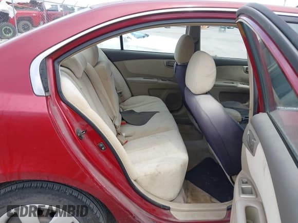 ✅ 2006 Kia Optima LX • VIN: KNAGE123965072756 • Lot: 42738208. Listed on IAAI with 168,969 mi. Free auction sales archive from the USA and detailed vehicle history report at DreamBid. Image 8.