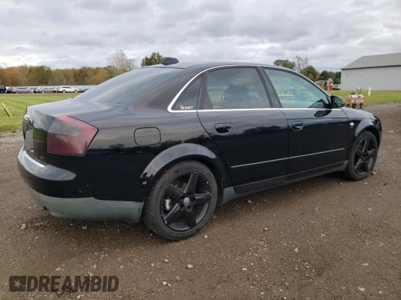 ✅ 2004 Audi A4 3.0L • VIN: WAULT68E14A107613 • Lot: 89551975. Wystawiony na Copart z przebiegiem 305 719 mil. Bezpłatny archiwum sprzedaży aukcyjnych z USA i szczegółowy raport historii pojazdu na DreamBid. Zdjęcie 3.