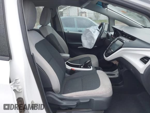 ✅ 2018 Chevrolet Bolt EV LT • VIN: 1G1FW6S00J4138293 • Lot: 41996487. Wystawiony na IAAI z przebiegiem 72 423 mil. Bezpłatny archiwum sprzedaży aukcyjnych z USA i szczegółowy raport historii pojazdu na DreamBid. Zdjęcie 5.