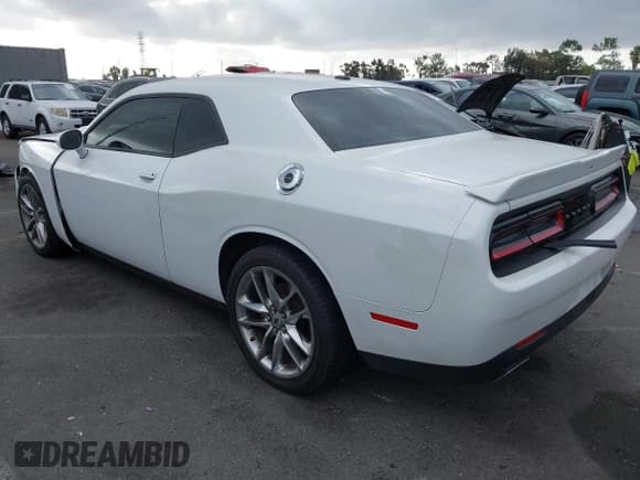 ✅ 2022 Dodge Challenger GT • VIN: 2C3CDZKG7NH223806 • Lot: 43275722. Wystawiony na IAAI z przebiegiem 81 772 mil. Bezpłatny archiwum sprzedaży aukcyjnych z USA i szczegółowy raport historii pojazdu na DreamBid. Zdjęcie 3.