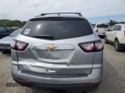 ✅ 2013 Chevrolet Traverse LT • VIN: 1GNKVGKD4DJ183414 • Lot: 69416604. Wystawiony na Copart z przebiegiem 81 832 mil. Bezpłatny archiwum sprzedaży aukcyjnych z USA i szczegółowy raport historii pojazdu na DreamBid. Zdjęcie 6.