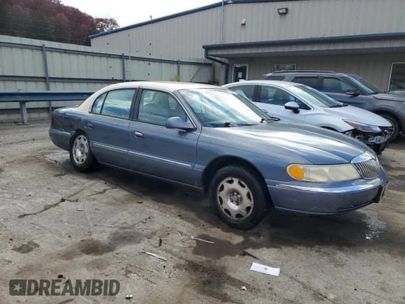 ✅ 2000 Lincoln Continental • VIN: 1LNHM97V5YY807538 • Lot: 78899234. Wystawiony na Copart z przebiegiem 126 095 mil. Bezpłatny archiwum sprzedaży aukcyjnych z USA i szczegółowy raport historii pojazdu na DreamBid. Zdjęcie 4.