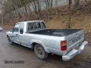 ✅ 1992 Toyota Pickup DLX • VIN: JT4RN93PXN5057323 • Lot: 41927475. Listed on IAAI with 270,675 mi. Free auction sales archive from the USA and detailed vehicle history report at DreamBid. Image 3.