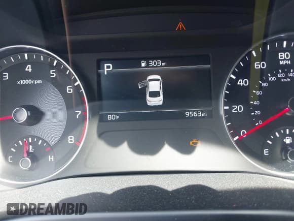 ✅ 2024 Kia Forte LXS • VIN: 3KPF24AD8RE762302 • Lot: 42116508. Wystawiony na IAAI z przebiegiem 9 563 mil. Bezpłatny archiwum sprzedaży aukcyjnych z USA i szczegółowy raport historii pojazdu na DreamBid. Zdjęcie 15.