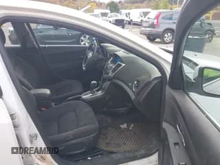 ✅ 2016 Chevrolet Cruze LT • VIN: 1G1PE5SB2G7210301 • Lot: 43517445. Listed on IAAI with 102,515 mi. Free auction sales archive from the USA and detailed vehicle history report at DreamBid. Image 5.