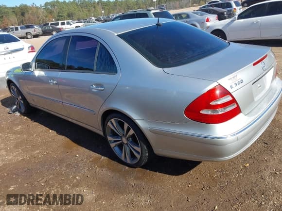 ✅ 2003 Mercedes-Benz E 320 • VIN: WDBUF65J93A259569 • Lot: 43570159. Listed on IAAI with Not provided. Free auction sales archive from the USA and detailed vehicle history report at DreamBid. Image 3.