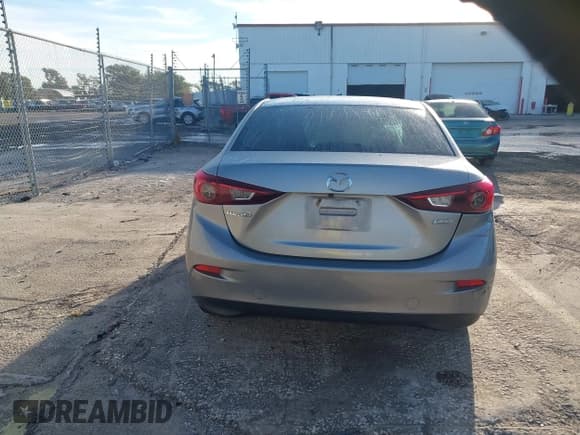 ✅ 2016 Mazda 3 i Sport • VIN: JM1BM1U71G1330048 • Лот: 43521432. Опубликован ранее на IAAI с пробегом 222 194 миль. Бесплатный доступ к архиву аукционных продаж из США и подробный отчёт об истории автомобиля на DreamBid. Изображение 16.