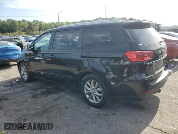 ✅ 2019 Kia Sedona LX • VIN: KNDMB5C12K6493354 • Lot: 84073895. Wystawiony na Copart z przebiegiem 112 092 mil. Bezpłatny archiwum sprzedaży aukcyjnych z USA i szczegółowy raport historii pojazdu na DreamBid. Zdjęcie 2.