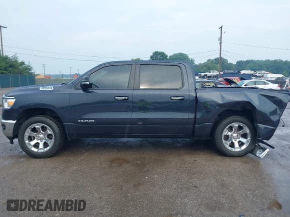 ✅ 2019 Ram 1500 Big Horn • VIN: 1C6RRFFG9KN732922 • Lot: 42869870. Listed on IAAI with 131,965 mi. Free auction sales archive from the USA and detailed vehicle history report at DreamBid. Image 15.