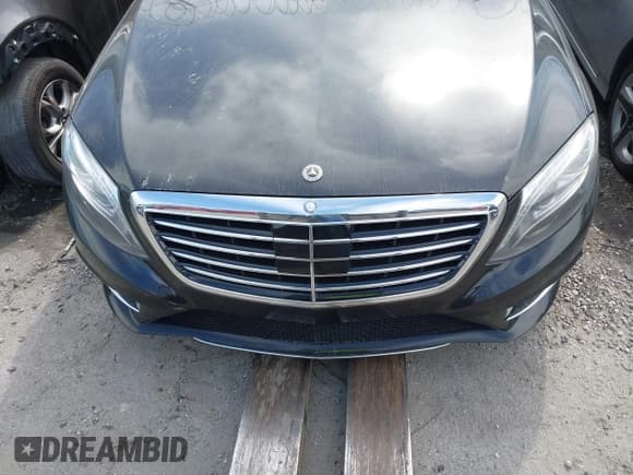 ✅ 2015 Mercedes-Benz S 550 • VIN: WDDUG8CB7FA183186 • Лот: 41430552. Опубликован ранее на IAAI с пробегом 125 319 миль. Бесплатный доступ к архиву аукционных продаж из США и подробный отчёт об истории автомобиля на DreamBid. Изображение 12.