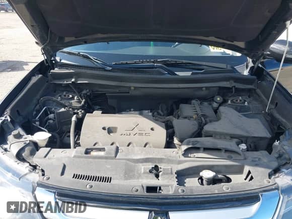 2018 Mitsubishi Outlander SE with VIN JA4AD3A33JZ055813, listed as a IAAI auction lot 41232885 with 126,457 mi miles and . Bid and sale history available at DreamBid. Image 10.